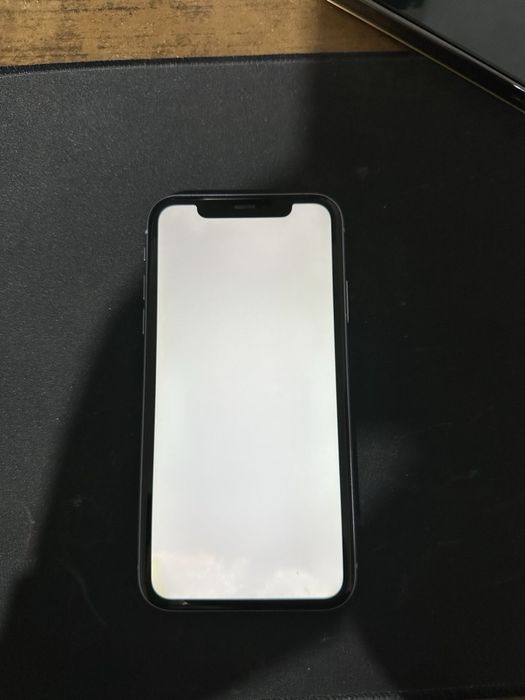Разблокированный iPhone 11 64 gb