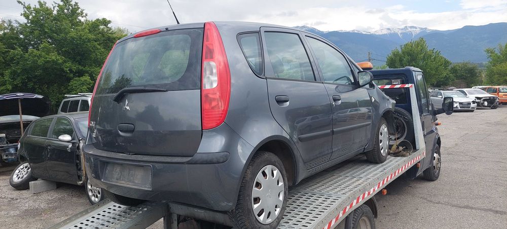 Mitsubishi Colt 1,1 i , Мицубиши Колт на части ! 
Юни 2007