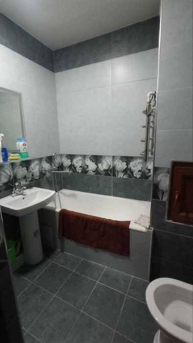 Продаётся квартира в хорошем и тихом районе! Массив куйлюк 5!