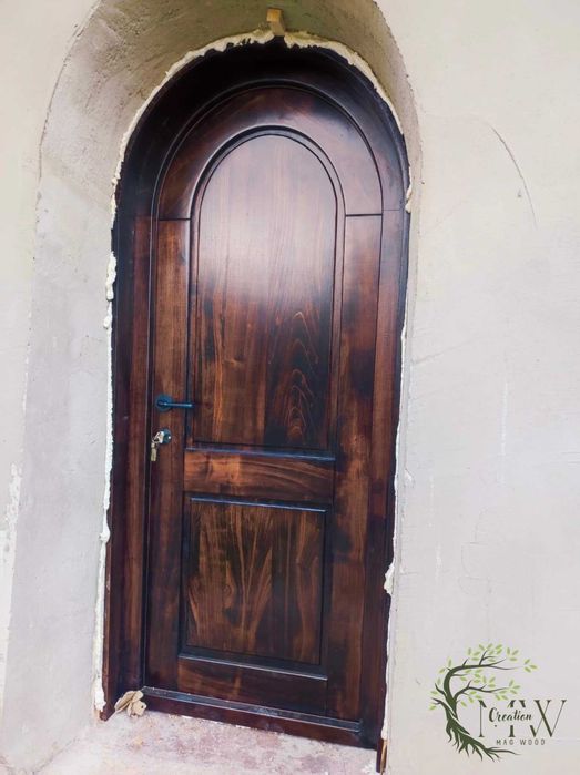 Usi, mese din lemn masiv, Usi rustice din lemn masiv