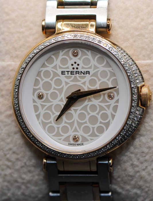 Швейцарски дамски часовник с фабрични диаманти | Eterna Grace