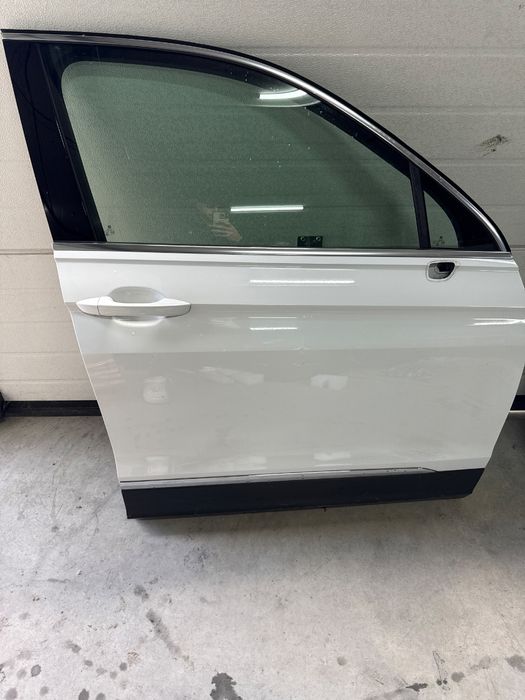 Usa Portiera fata dreapta VOLKSWAGEN TIGUAN AD1 2016 - >