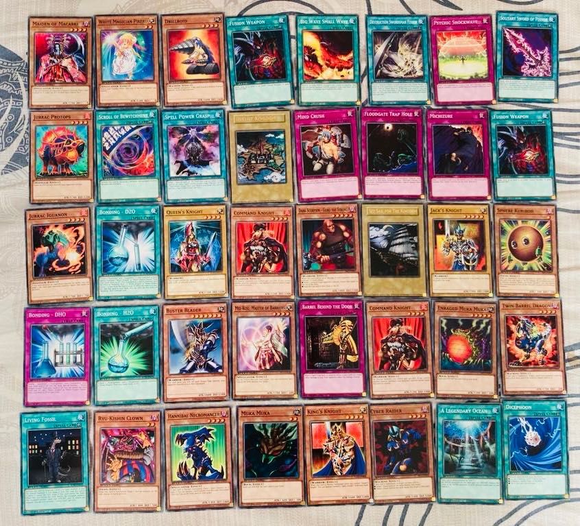 Предлагам Yu-Gi-Oh карти