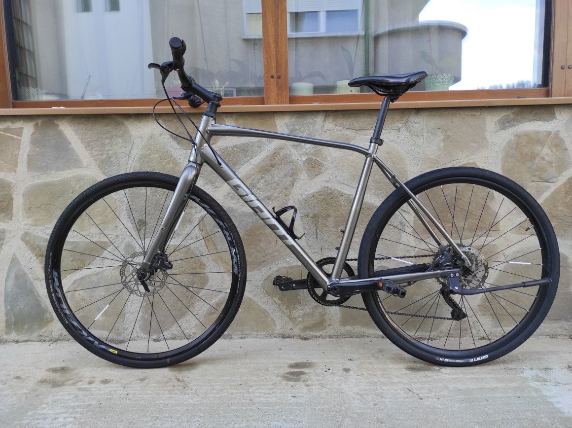 Велосипед Giant Escape 28" 2022