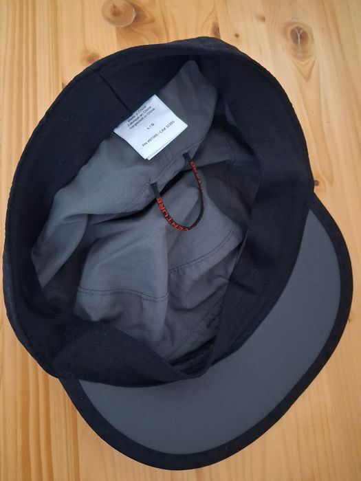 Vând Șepci OR,Bosch și Volcom Barbati