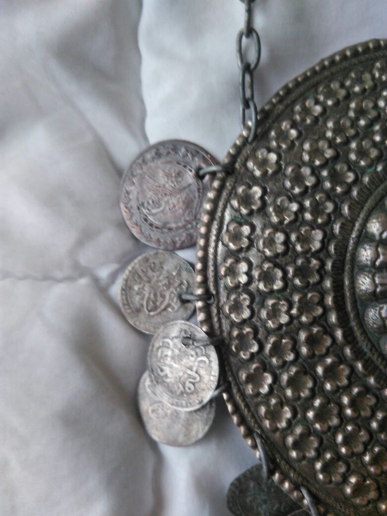 Продавам Етнографски сачанов Родопски накит за врат