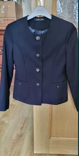 7-9 жас қызға арналған пиджак сатамын. Продам пиджак на девочку 3000