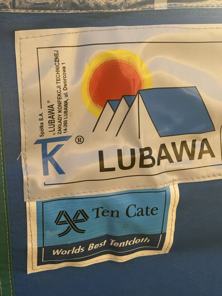 Двуспална палатка с предверие