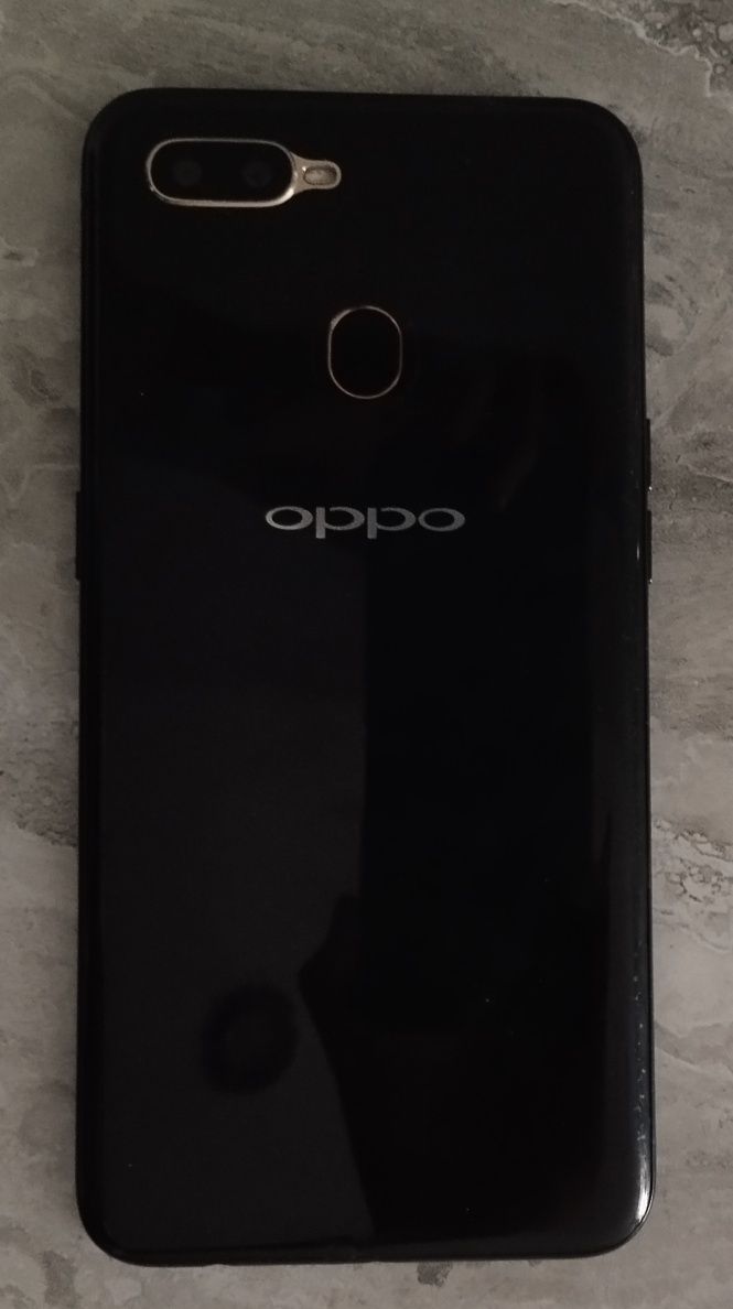 Продаю OPPO A5s Черного цвета