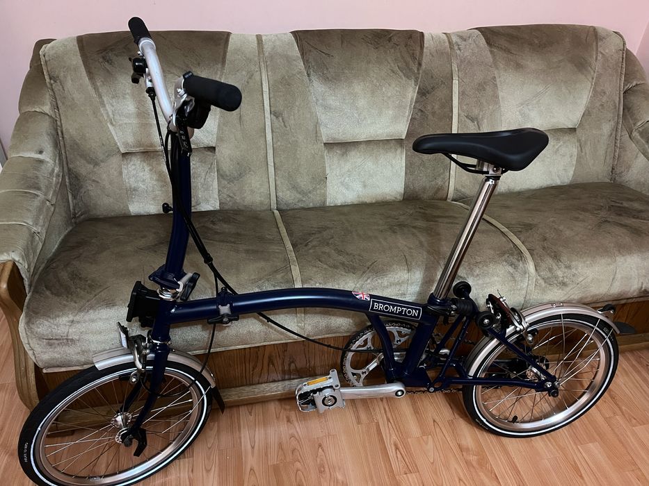 Bicicleta pliabila marca Brompton