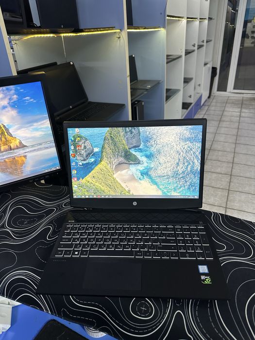HP Core i5-8250U ОЗУ-8ГБ ССД-256ГБ/1ТБ GeForce GTX1050 емкость 100%