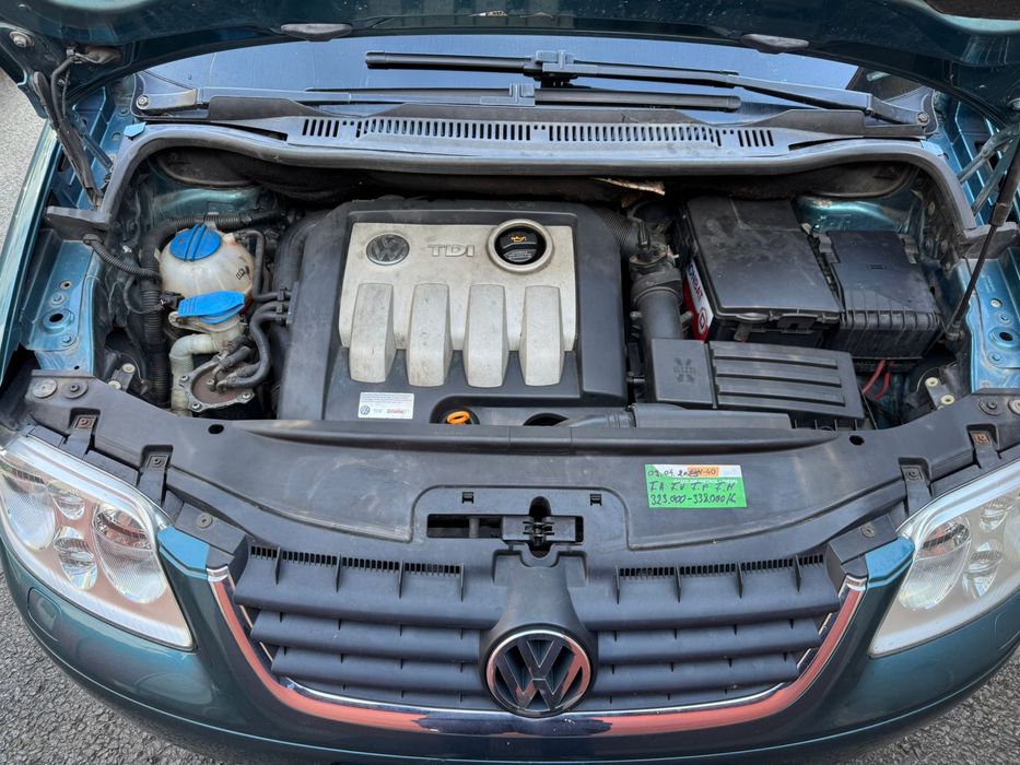 Volkswagen Touran 1.9 tdi 105 cp 6+1 trepte