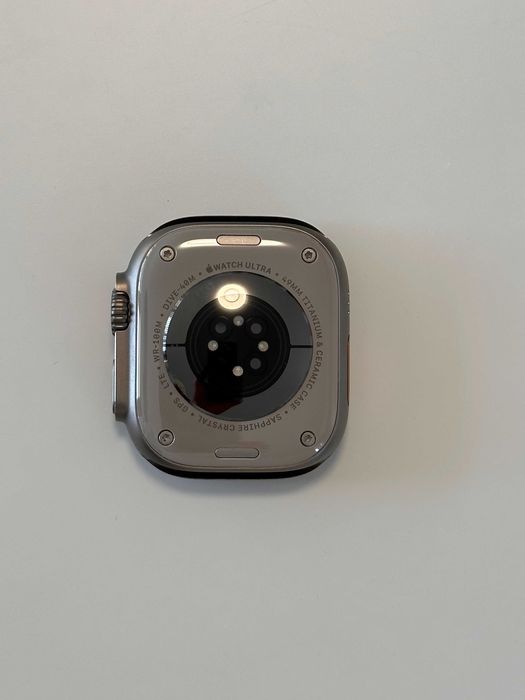 Apple Watch Ultra 2 – 49mm Titanium