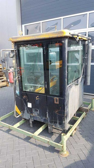 Cabina utilaj Hyundai HL740-7 - Piese de schimb Hyundai