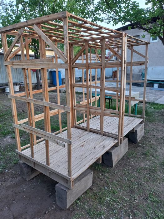 Продам беседки небольшие.