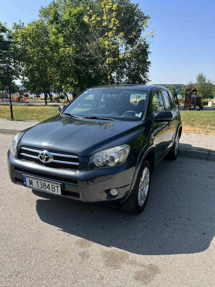 Toyota Rav4 2.2 177 к.с