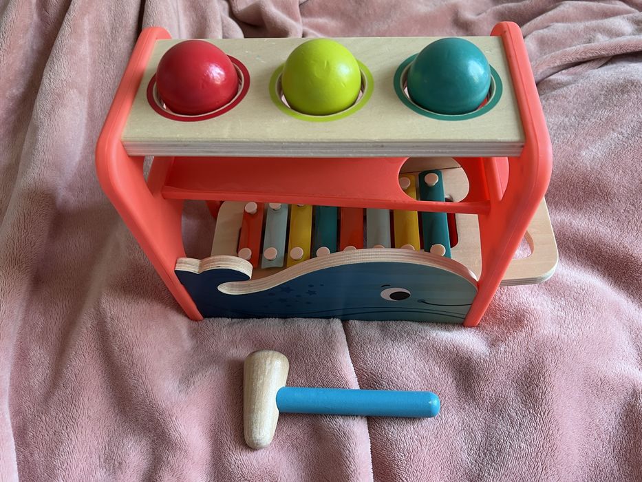 Banc cu ciocan, bile si xilofon din lemn BToys