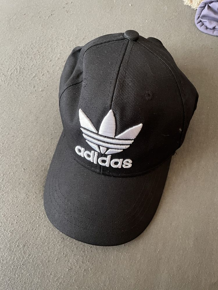 Нова шапка Adidas