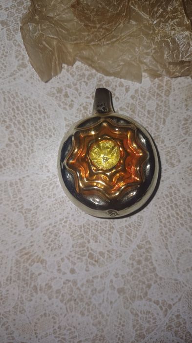 Елочные ёлочные игрушки СССР из стекла подвесная медальён ещё назвают