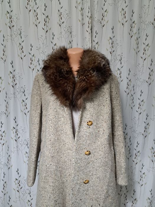 Palton din 100% lână cu guler din blană naturală