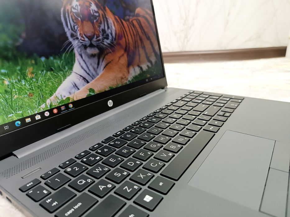 НОУТБУК HP, Дёшево Современный Laptop Windows 10 Pro.
