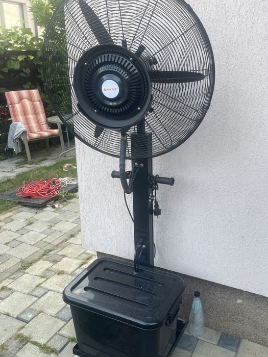 Vand ventilator cu ceata de apa