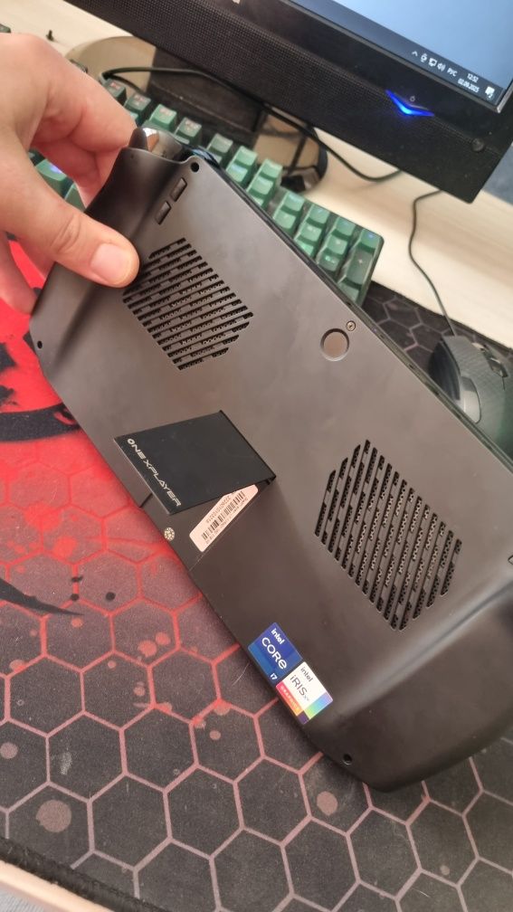 One X Player i7-1195G7 / 16GB / 1TB SSD / 2.5K сенсорный экран