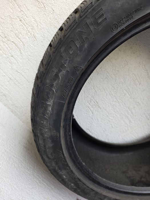 Продавам гуми 245/45/19