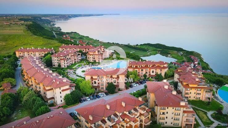 Апартамент с ПАНОРАМА МОРЕ в к-с „Калиакрия Резорт“, с. Топола.