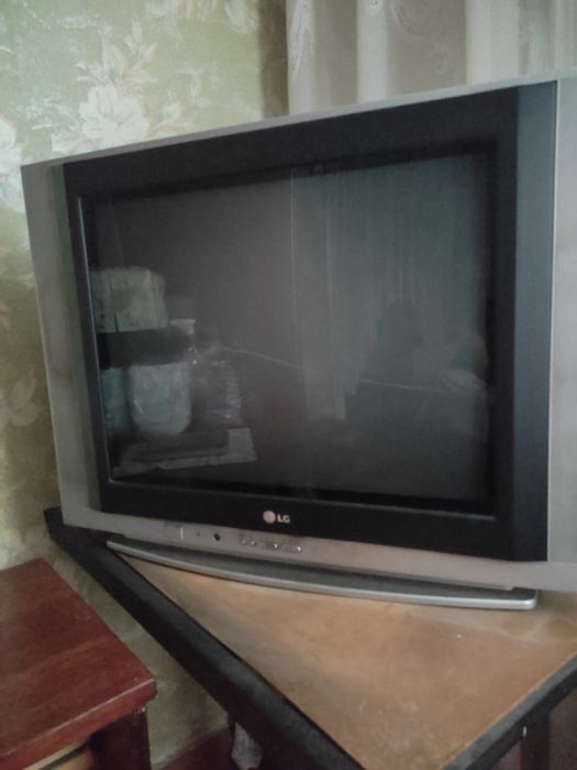 Продаю Телевизор SHARP AQUOS