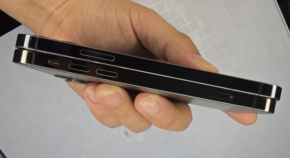 iPhone 12 Pro  256/128 GB