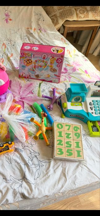 Игровой набор  кассивый аппарат Zuru Rainbocorns Eggzania