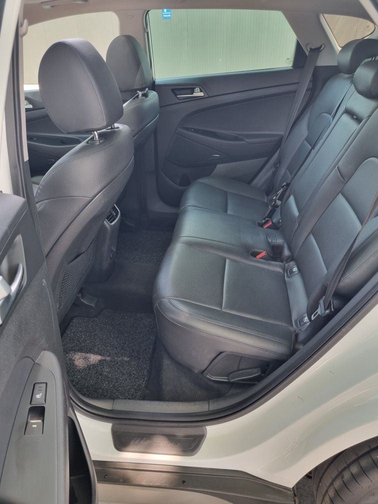 Hyundai Tucson/Trapa/camere360/volan Scaune banchete incalzite/FULL