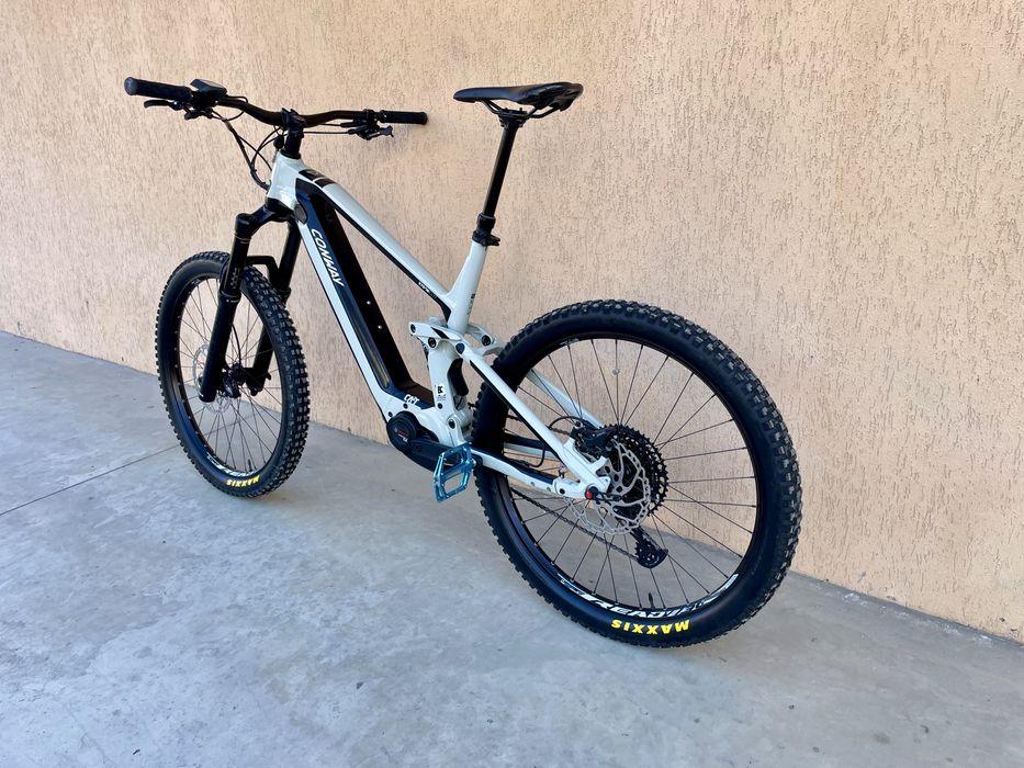 Bicicleta electrica full suspension