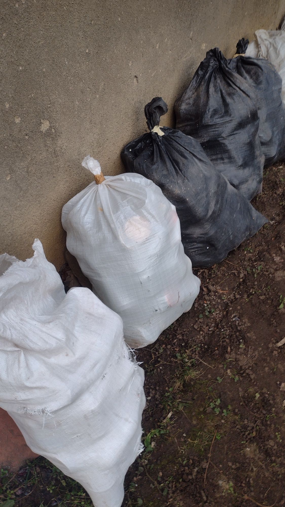 Буркани използвани, винтови главно има и малко омния