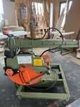 Fierăstrău Radial DeWALT