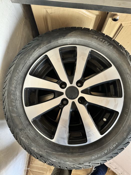 Комплект дисков с шинами ,зимние