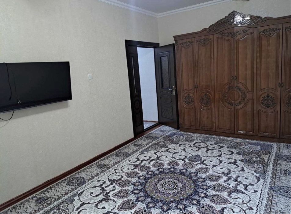 Сдается 2 ком Юнусабад 10 квартал