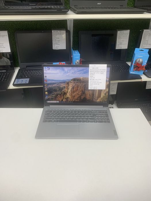 Мощный шустрый офисной ноутбук и учебы студента*Lenovo*Ryzen5/3*512