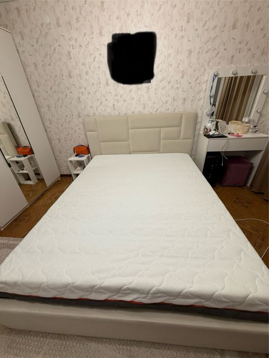 Кровать с матрацом