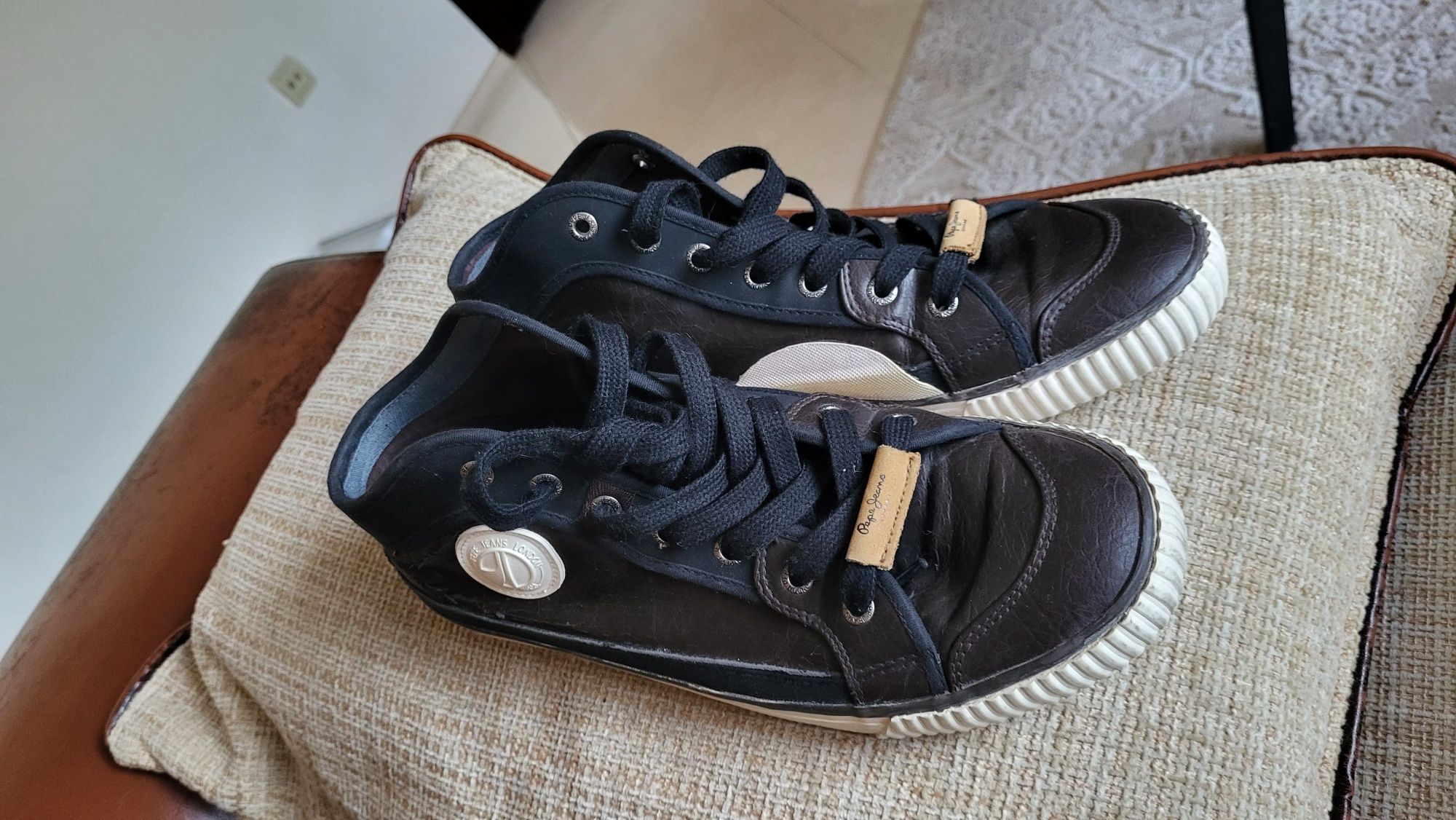 ПОДАРЯВАМ!!! Мъжки кецове 43 номер, Pepe jeans