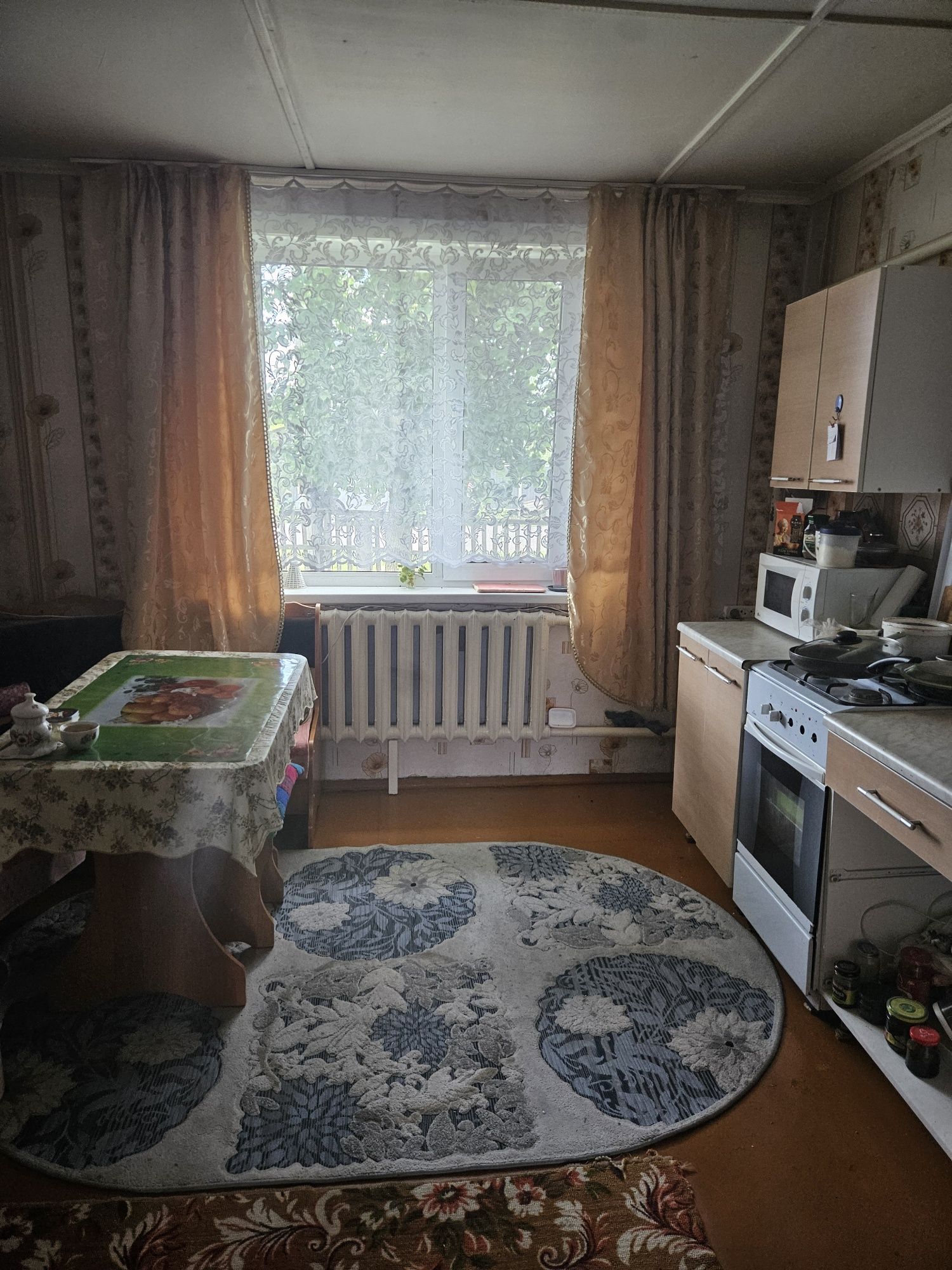 Продам дом с надворными постройками
