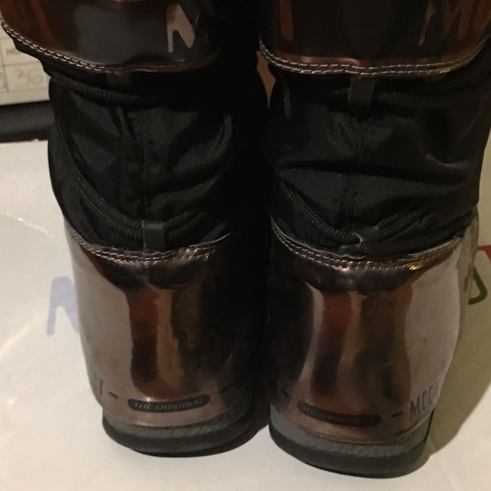 Moon Boot чисто нови