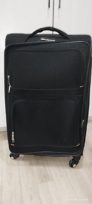 Чемодан черный чемодан