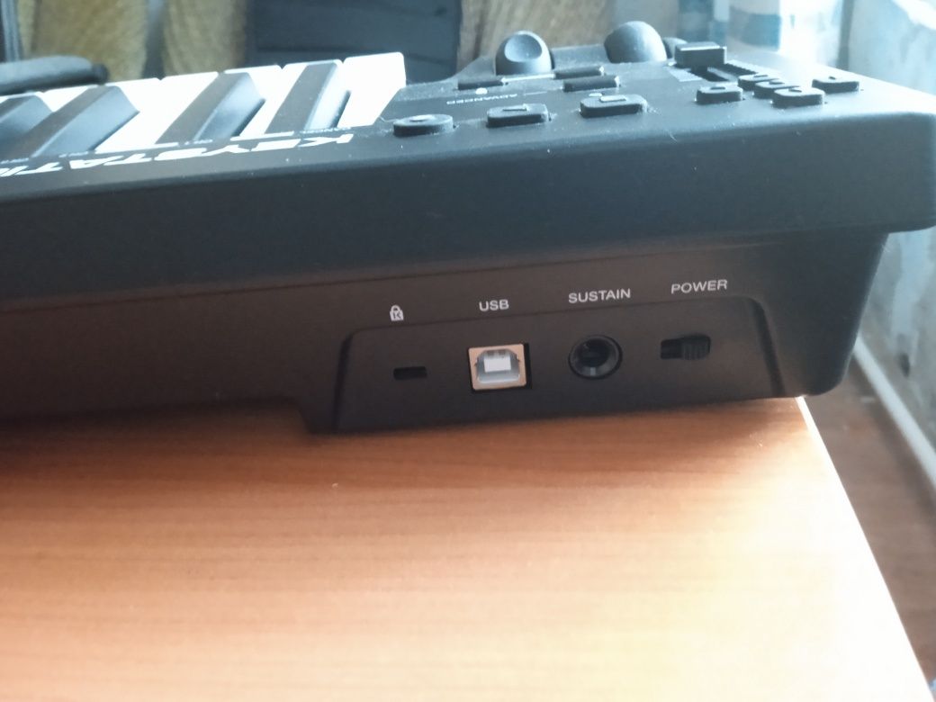 Миди-клавиатура M-Audio Keystation MK3 Black