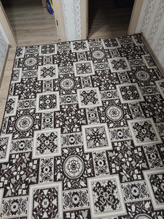 Продается ковер.