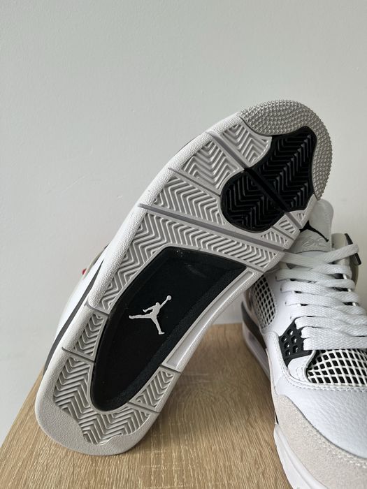 Jordan 4 Military Black