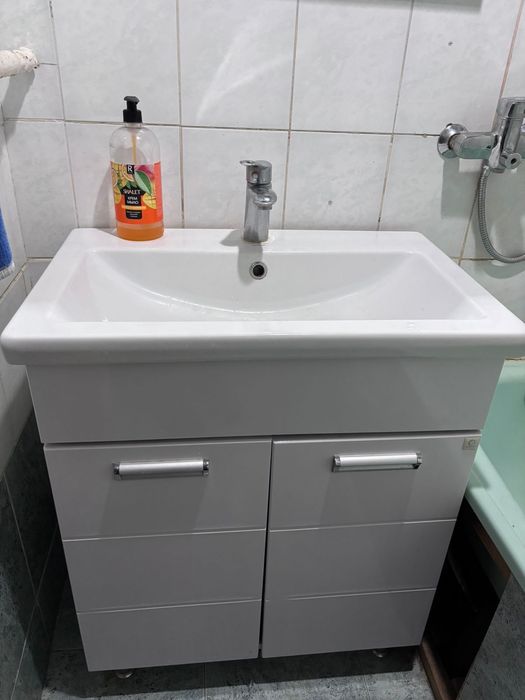 Раковина с тумбой