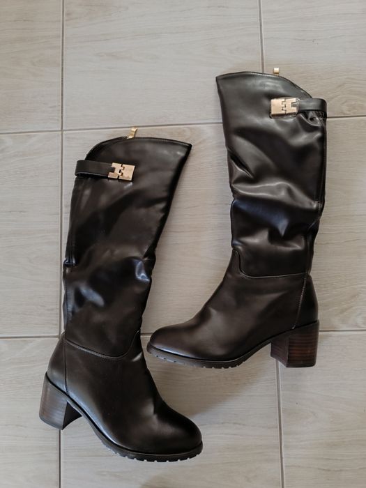 Продам зимние сапоги