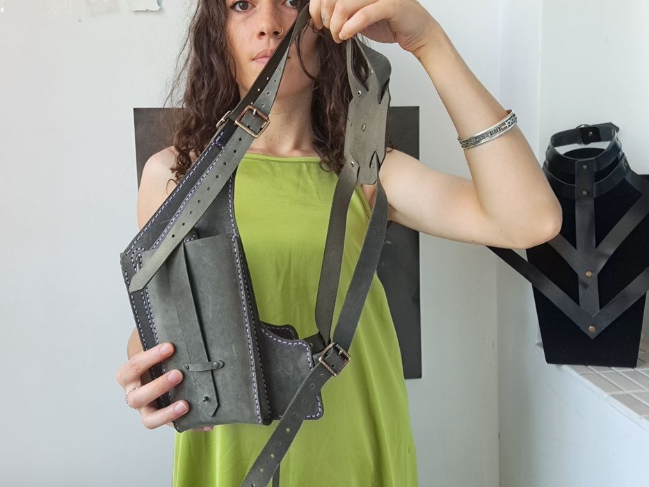 Ham cu buzunare din piele naturala